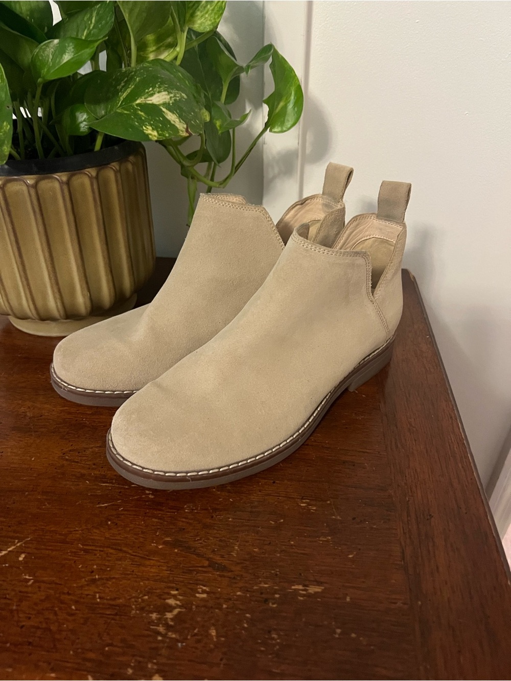 Hush Puppies Mazin Cayto Suede Ankle Booties size 7